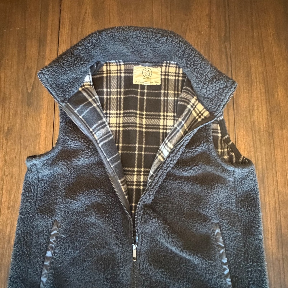 SAGE Collective Women's Black Sherpa Vest Plaid Fleece Lining, Size Large - Picture 5 of 11